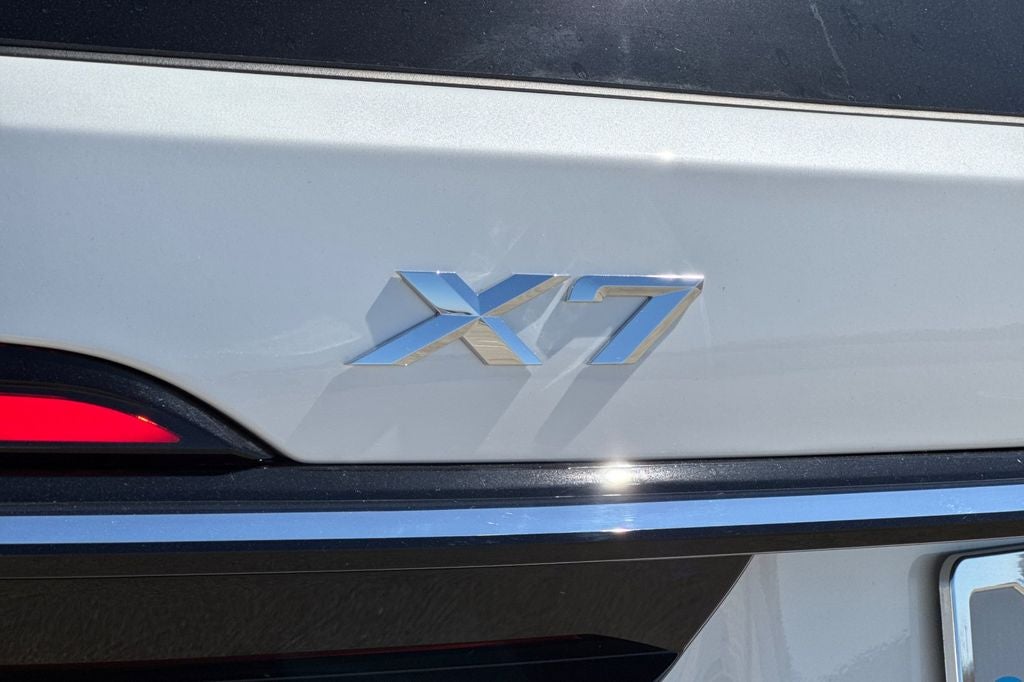 2027 BMW X7 xDrive40i