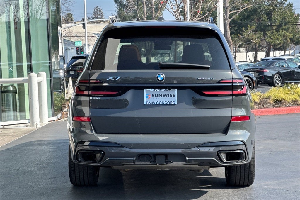 2025 BMW X7 xDrive40i