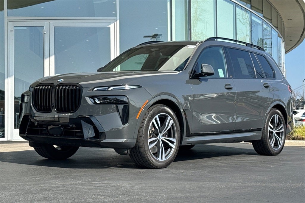 2025 BMW X7 xDrive40i