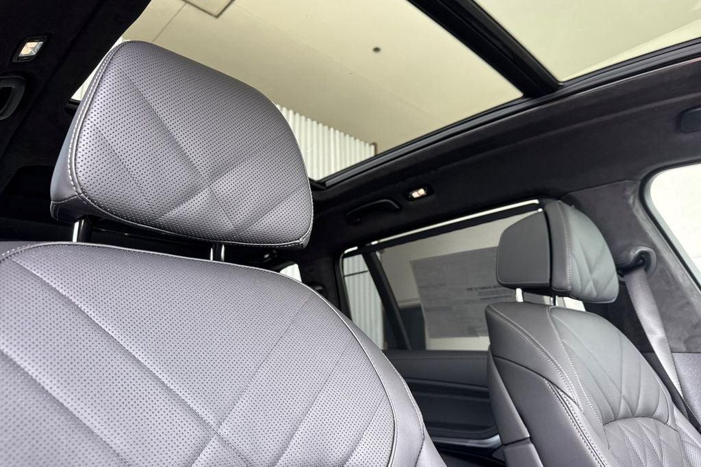 2027 BMW X7 xDrive40i