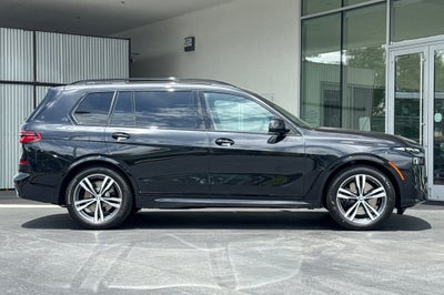 2027 BMW X7 xDrive40i