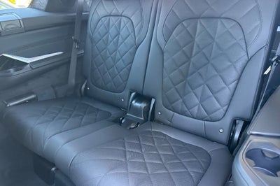2027 BMW X7 xDrive40i