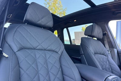 2027 BMW X7 xDrive40i