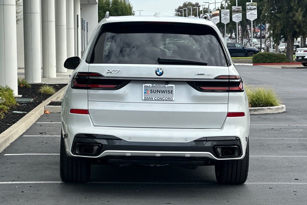 2027 BMW X7 xDrive40i