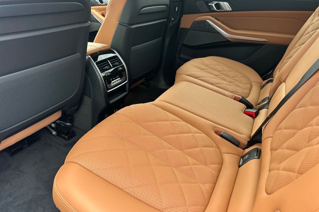 2027 BMW X7 xDrive40i