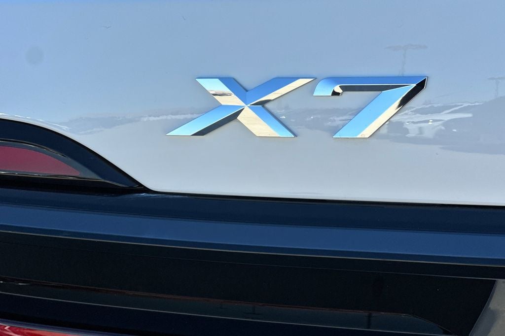 2027 BMW X7 xDrive40i
