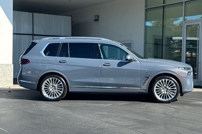 2027 BMW X7 xDrive40i
