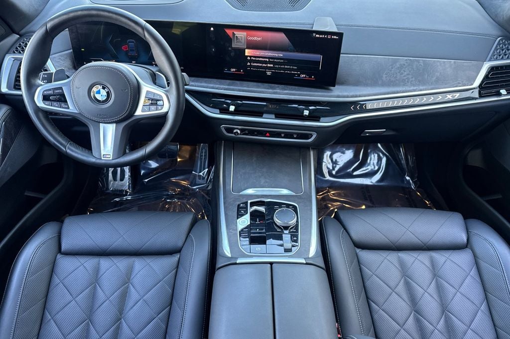2023 BMW X7 xDrive40i