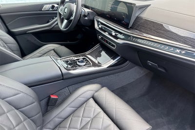 2026 BMW X7 xDrive40i