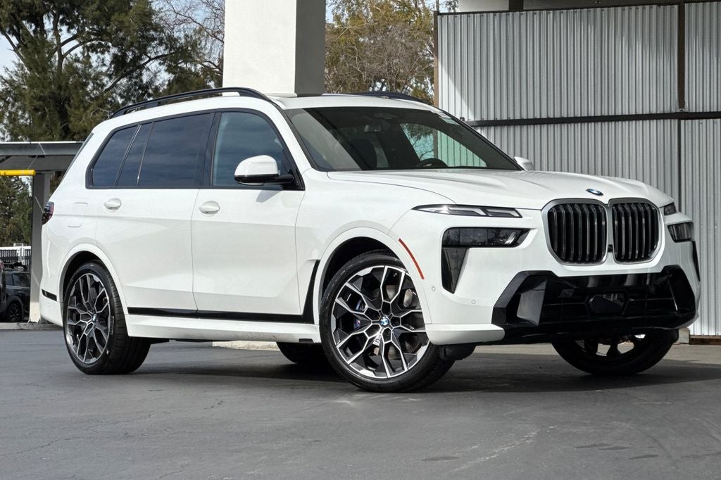 2023 BMW X7 xDrive40i