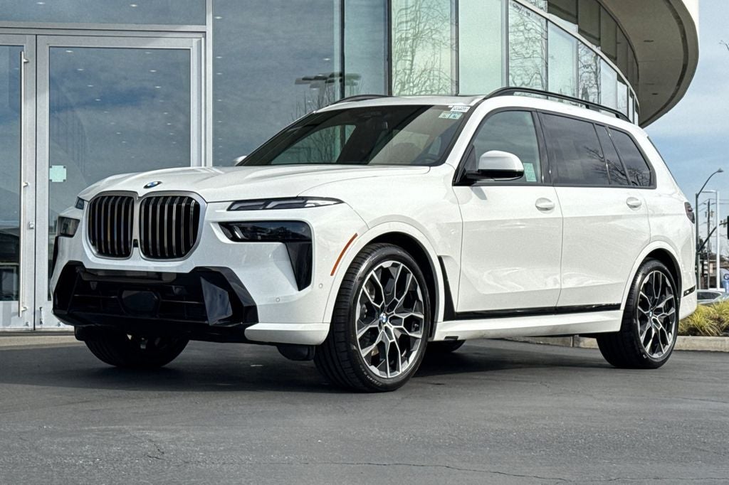 2023 BMW X7 xDrive40i