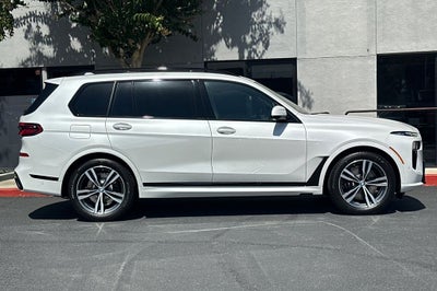 2027 BMW X7 xDrive40i