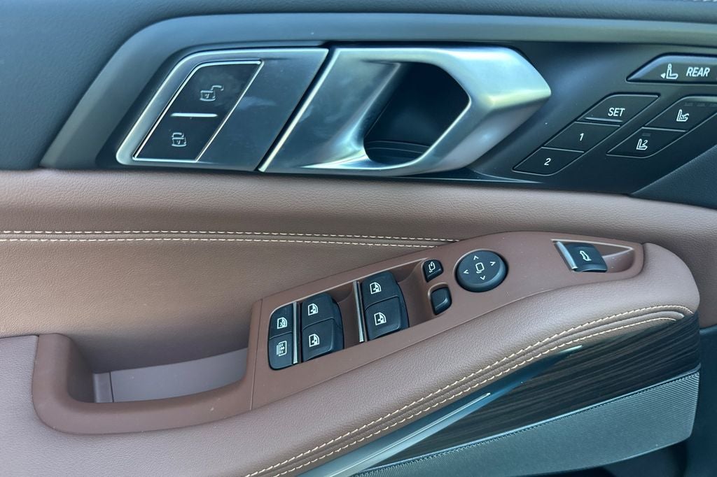 2027 BMW X7 xDrive40i