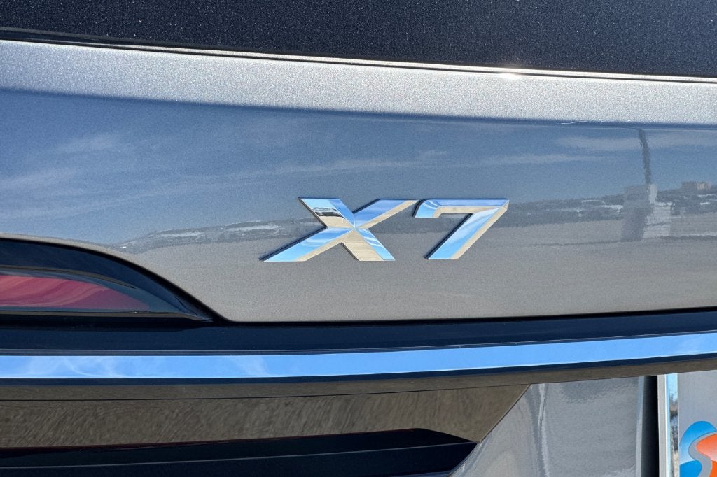 2027 BMW X7 xDrive40i