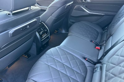 2027 BMW X7 xDrive40i