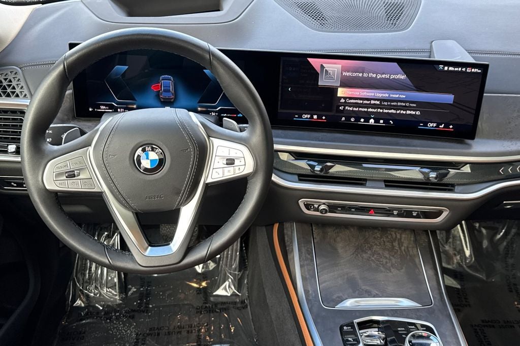 2025 BMW X7 xDrive40i