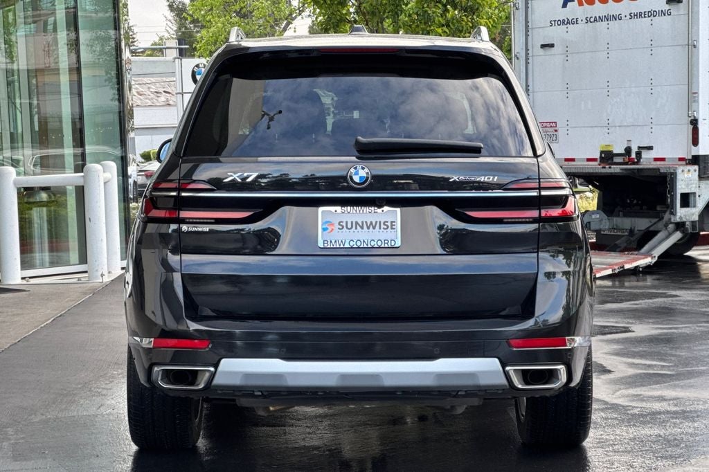 2025 BMW X7 xDrive40i
