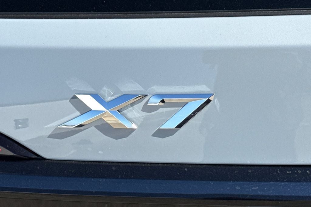 2027 BMW X7 xDrive40i