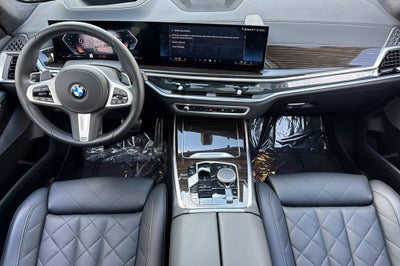 2025 BMW X7 xDrive40i