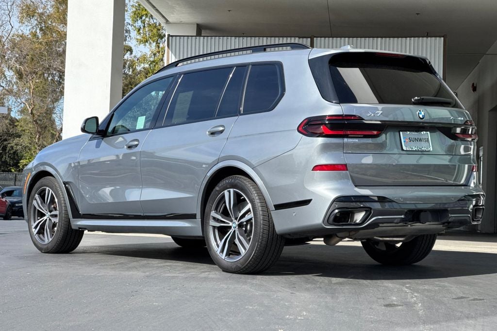 2025 BMW X7 xDrive40i