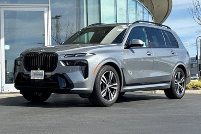 2025 BMW X7 xDrive40i