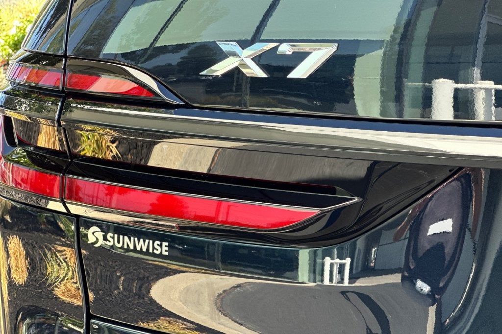 2027 BMW X7 xDrive40i