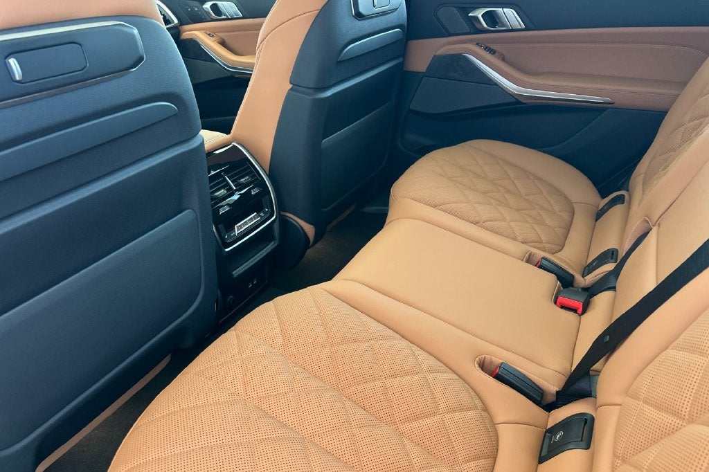 2027 BMW X7 xDrive40i