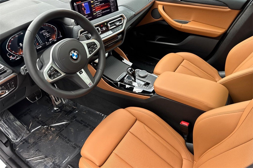 2025 BMW X4 xDrive30i