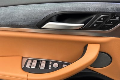 2025 BMW X4 xDrive30i