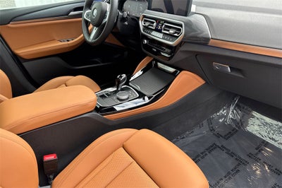 2025 BMW X4 xDrive30i