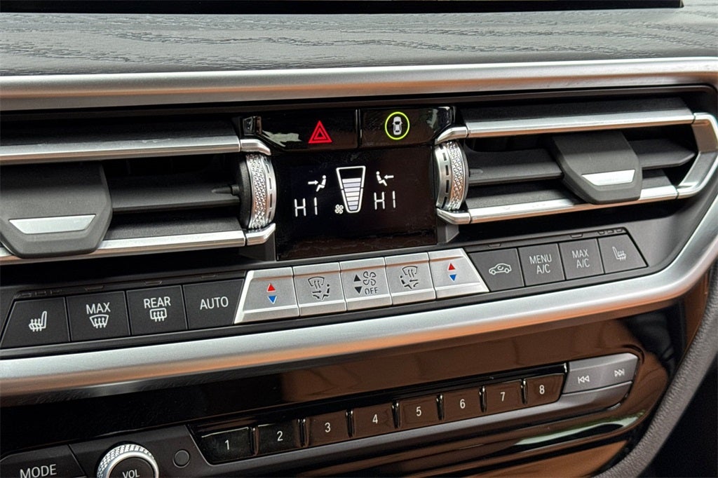 2025 BMW X4 xDrive30i