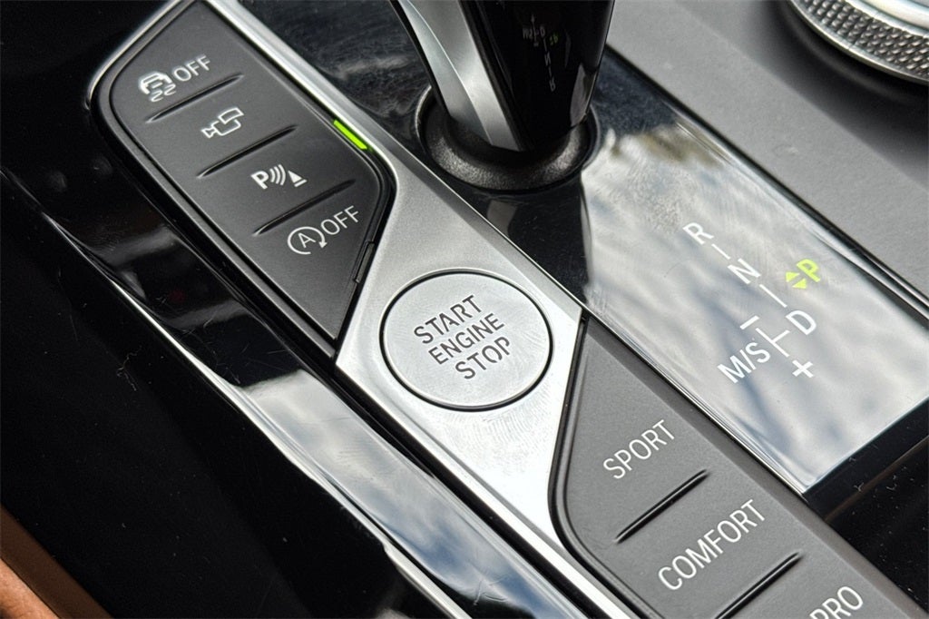 2025 BMW X4 xDrive30i