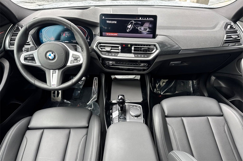 2023 BMW X4 xDrive30i