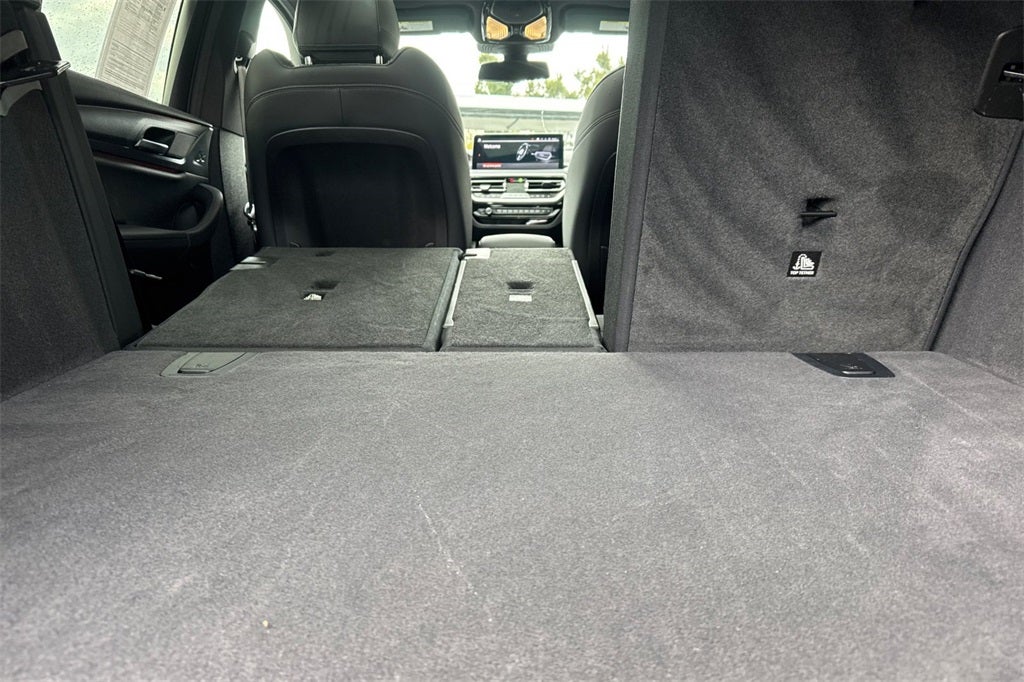 2023 BMW X4 xDrive30i