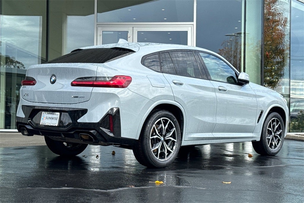 2023 BMW X4 xDrive30i