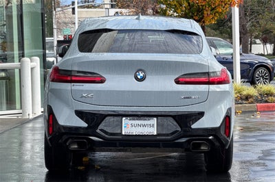 2023 BMW X4 xDrive30i