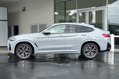 2023 BMW X4 xDrive30i