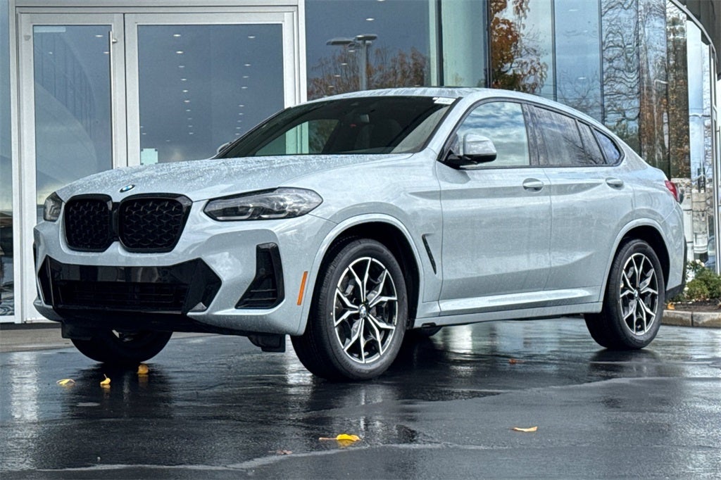 2023 BMW X4 xDrive30i