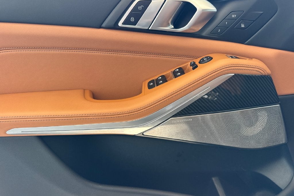 2024 BMW X5 M60i