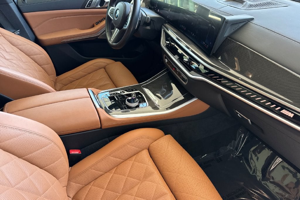 2024 BMW X5 M60i