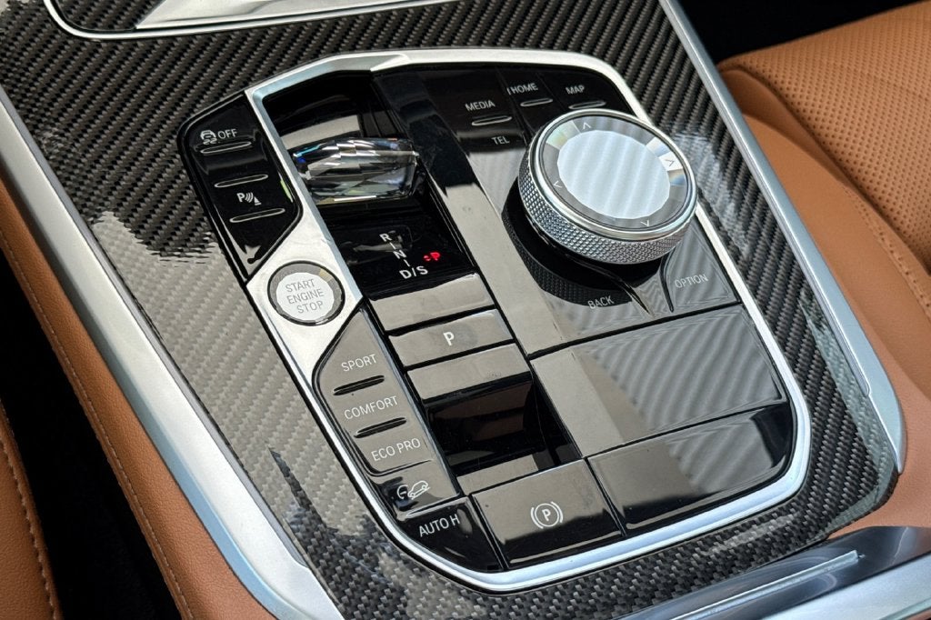 2024 BMW X5 M60i