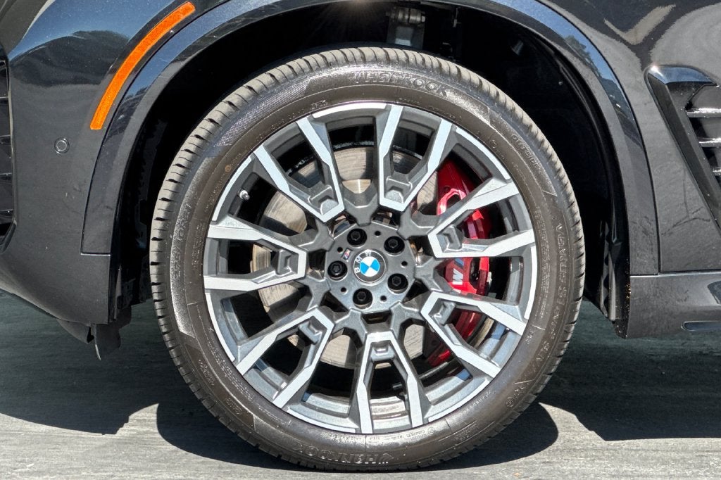 2024 BMW X5 M60i