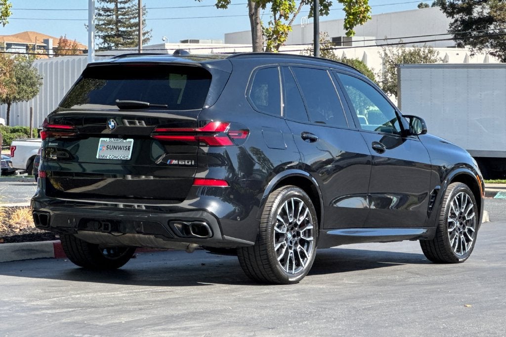 2024 BMW X5 M60i