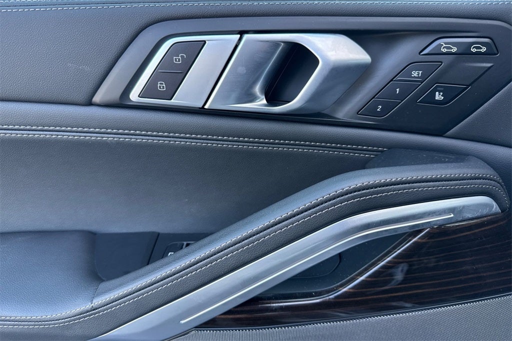 2024 BMW X6 xDrive40i