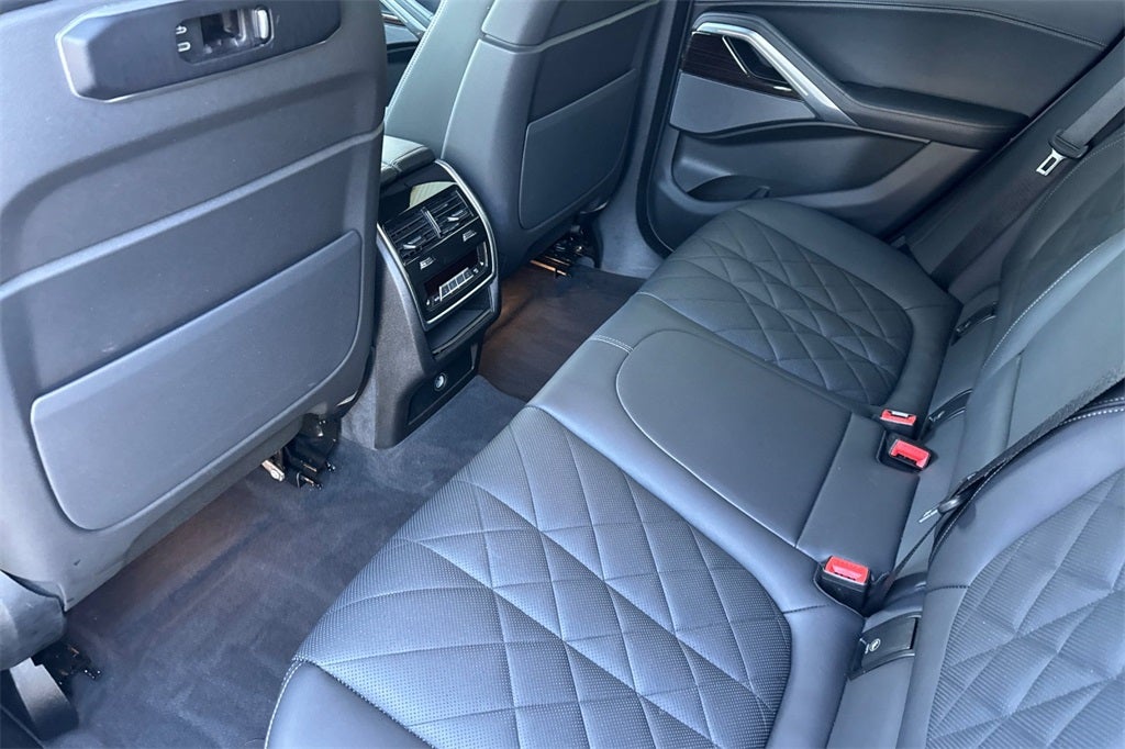 2024 BMW X6 xDrive40i