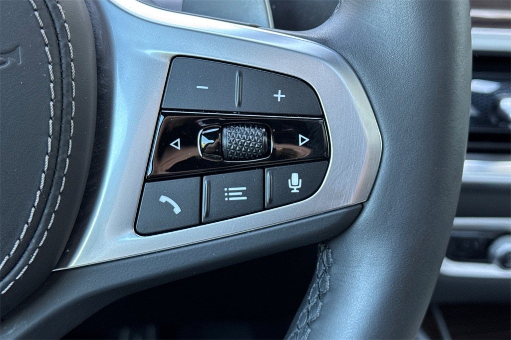 2024 BMW X6 xDrive40i