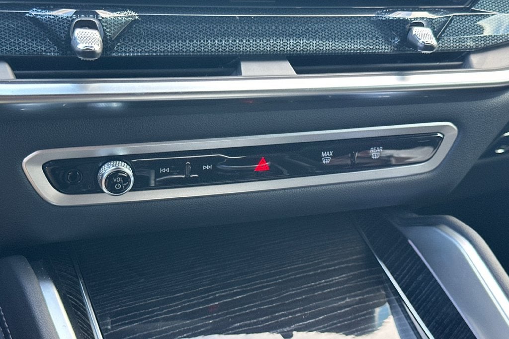 2027 BMW X6 xDrive40i