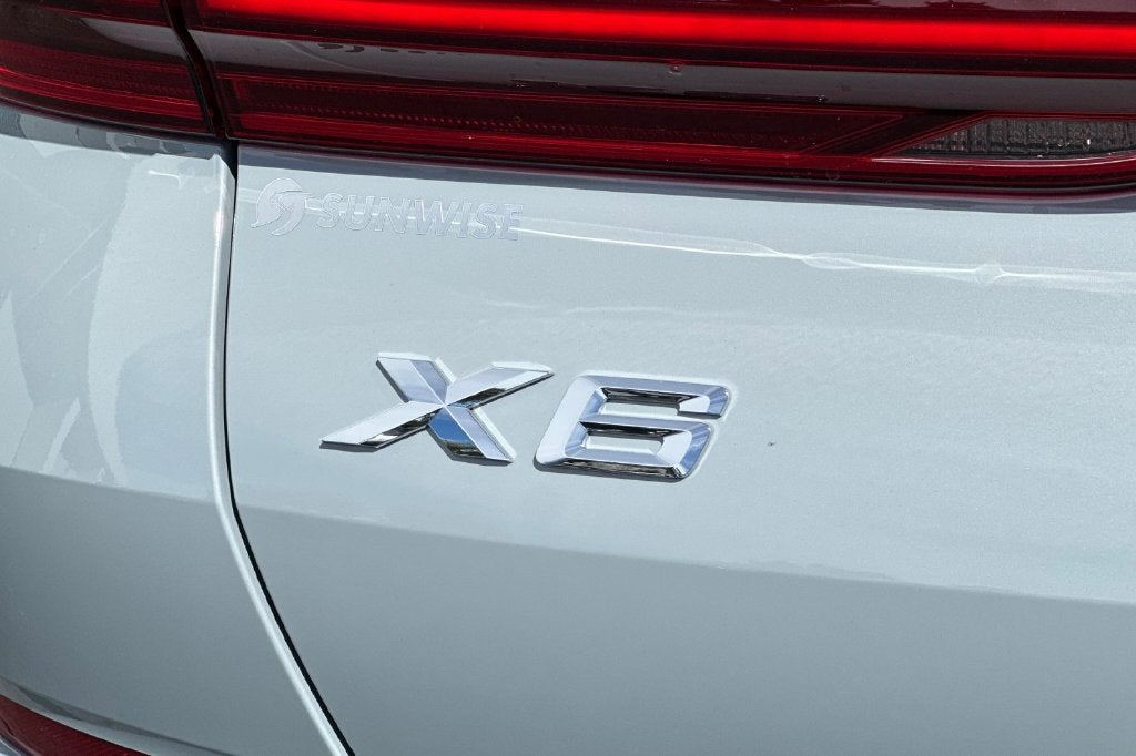 2027 BMW X6 xDrive40i
