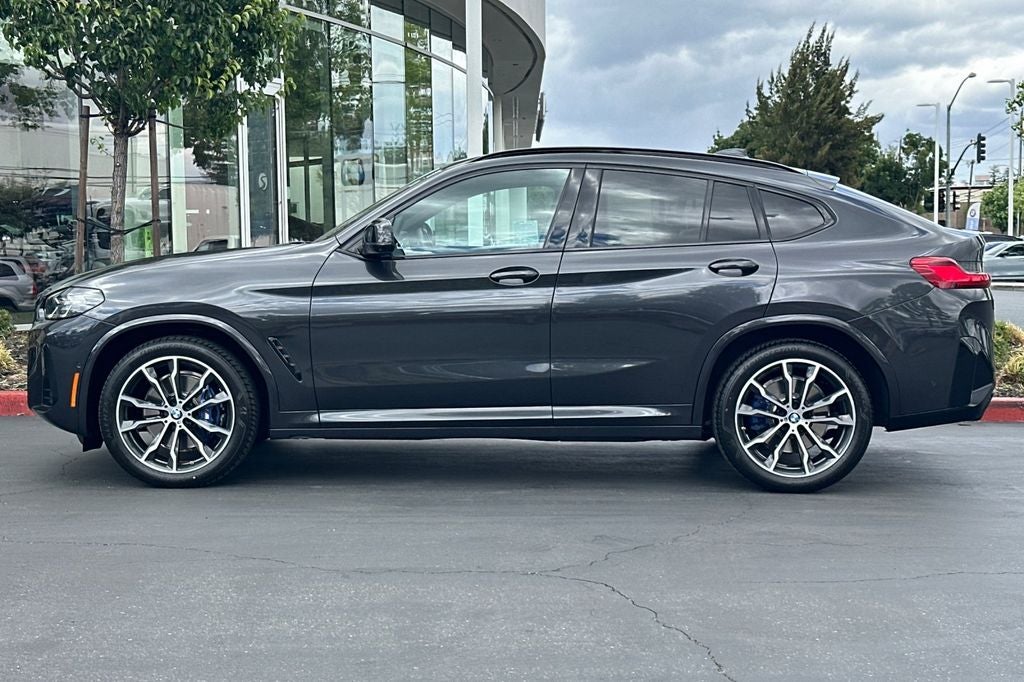 2023 BMW X4 M40i