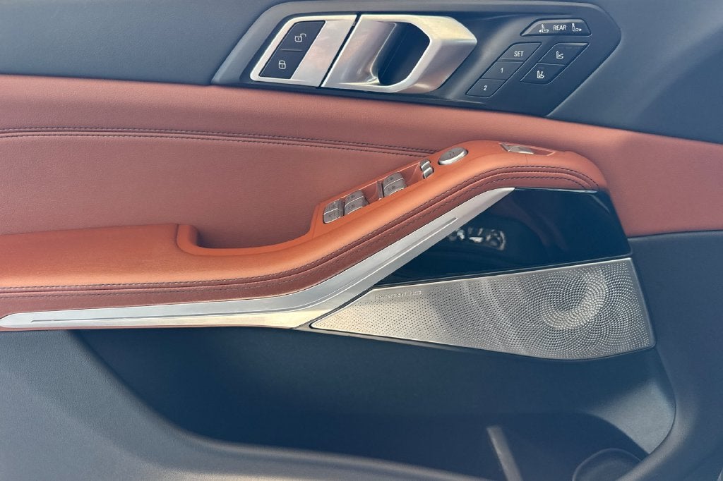 2024 BMW X7 ALPINA XB7